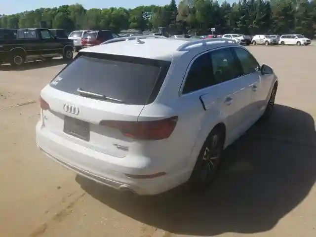 WA18NAF49JA183313 2018 AUDI A4 ALLROAD PREMIUM PLUS-3