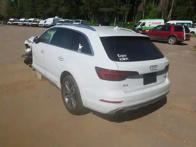 WA18NAF49JA183313 2018 AUDI A4 ALLROAD PREMIUM PLUS-2