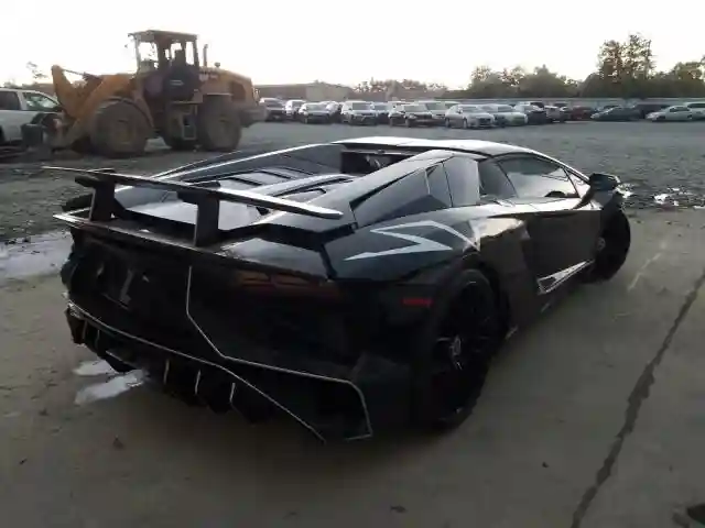 ZHWUT3ZDXGLA05032 2016 LAMBORGHINI AVENTADOR SV-3
