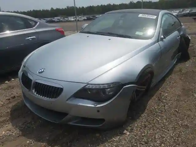 WBSEH93519CY24975 2009 BMW M6-1