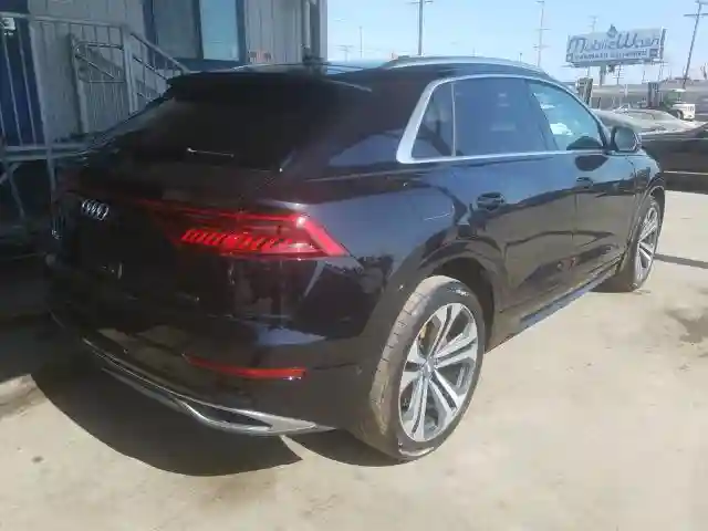 WA1CVAF10KD023028 2019 AUDI Q8 PRESTIGE-3