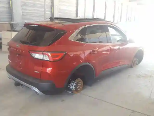 1FMCU9J99LUB08970 2020 FORD ESCAPE TITANIUM-3