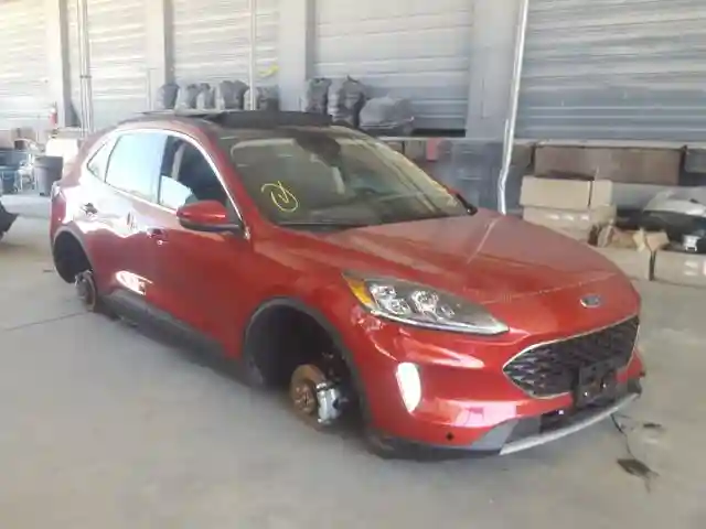 1FMCU9J99LUB08970 2020 FORD ESCAPE TITANIUM-0