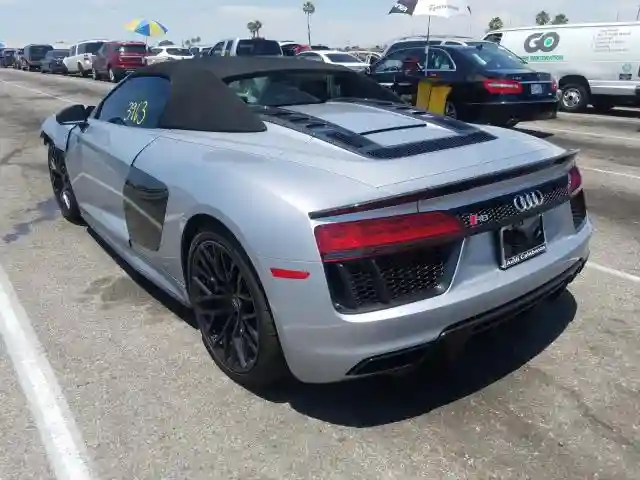 WUA4BCFX6J7902245 2018 AUDI R8 SPYDER PLUS-2