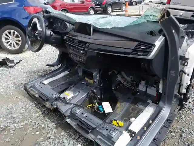 5UXKR2C38H0U22737 2017 BMW X5 SDRIVE35I-4