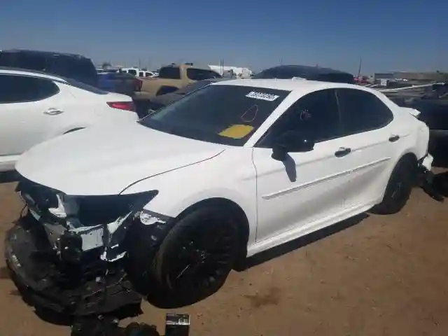 4T1G11AK4LU341542 2020 TOYOTA CAMRY SE-1