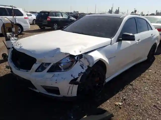 WDDHF7EB4CA611285 2012 MERCEDES-BENZ E 63 AMG-1
