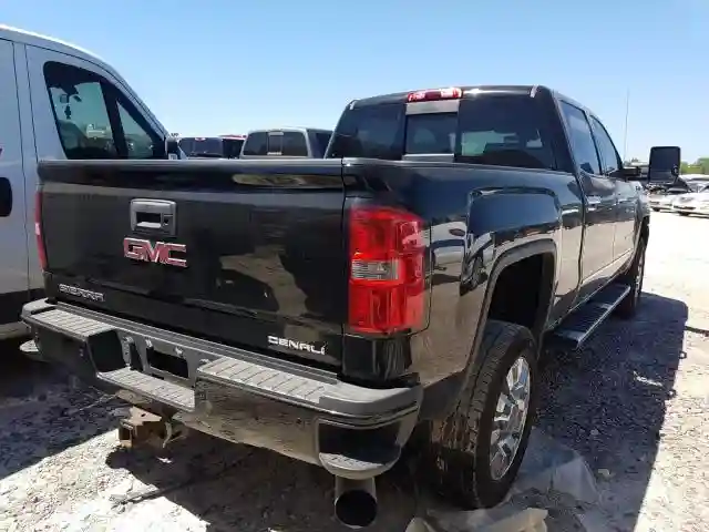 1GT12UE84GF303133 2016 GMC SIERRA K2500 DENALI-3