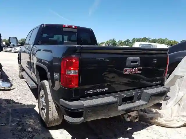 1GT12UE84GF303133 2016 GMC SIERRA K2500 DENALI-2