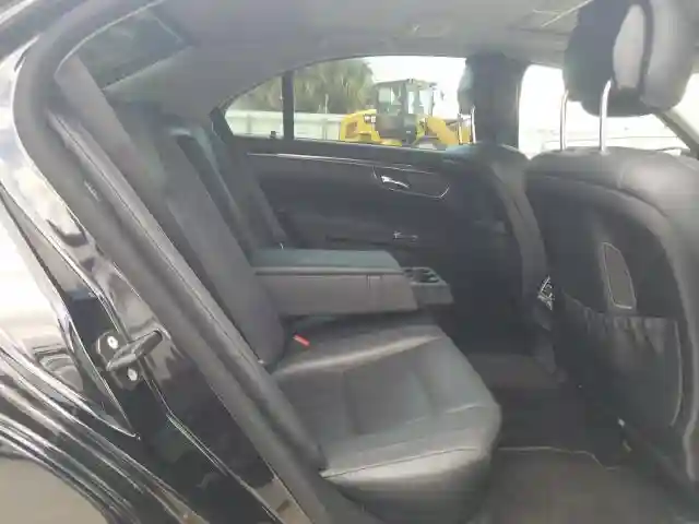 WDDNG7BB4AA341427 2010 MERCEDES-BENZ S 550-5
