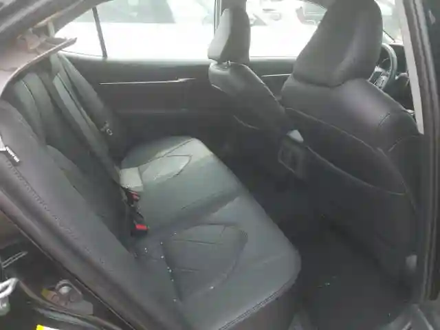 4T1B11HK6JU006585 2018 TOYOTA CAMRY L-5