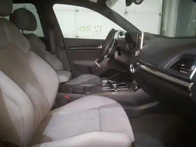 WA1C4AFY8J2064100 2018 AUDI SQ5 PRESTIGE-4