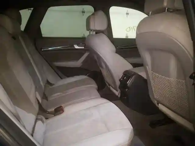 WA1C4AFY8J2064100 2018 AUDI SQ5 PRESTIGE-5