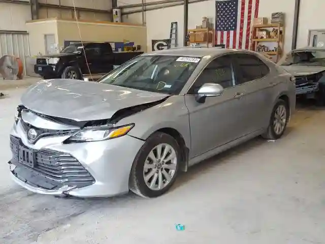 4T1L11AK8LU876193 2020 TOYOTA CAMRY LE-1