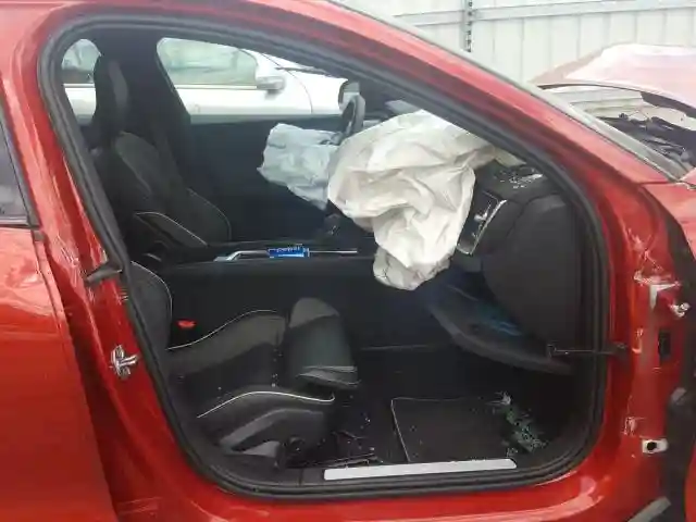 7JR102FMXKG000528 2019 VOLVO S60 T5 R-DESIGN-4