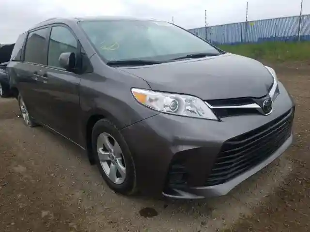 5TDKZ3DC2JS909859 2018 TOYOTA SIENNA LE-0