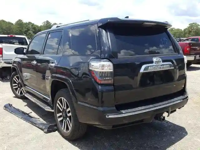 JTEZU5JR7J5181555 2018 TOYOTA 4RUNNER SR5-2