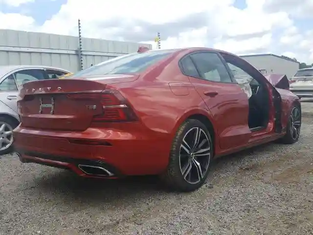 7JR102FMXKG000528 2019 VOLVO S60 T5 R-DESIGN-3