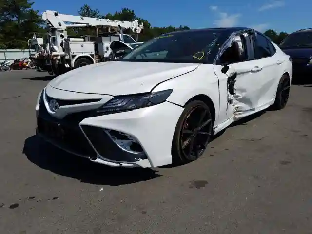 4T1B61HKXKU266863 2019 TOYOTA CAMRY XSE-1