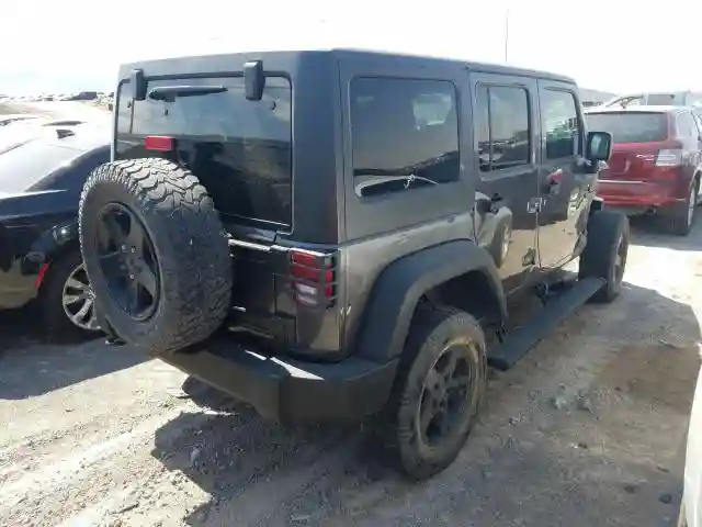 1C4BJWDG1HL643919 2017 JEEP WRANGLER UNLIMITED SPORT-3