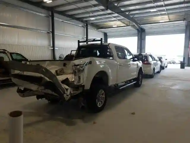 1FT7W2B68HEF15806 2017 FORD F250 SUPER DUTY-3