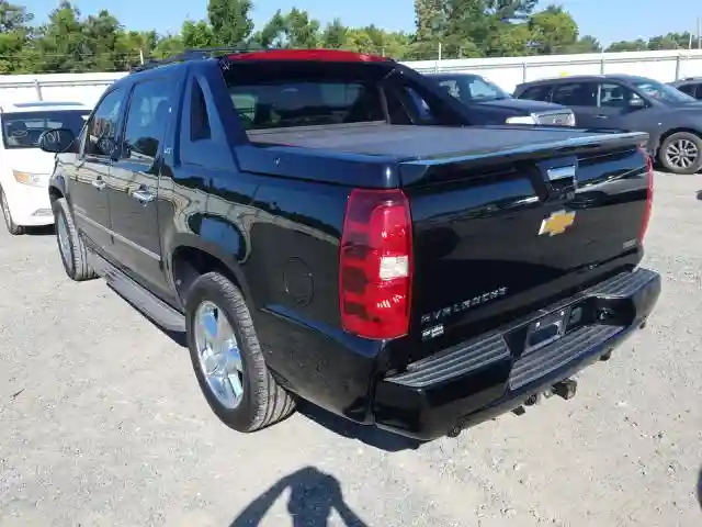 3GNMCGE0XCG111138 2012 CHEVROLET AVALANCHE LTZ-2