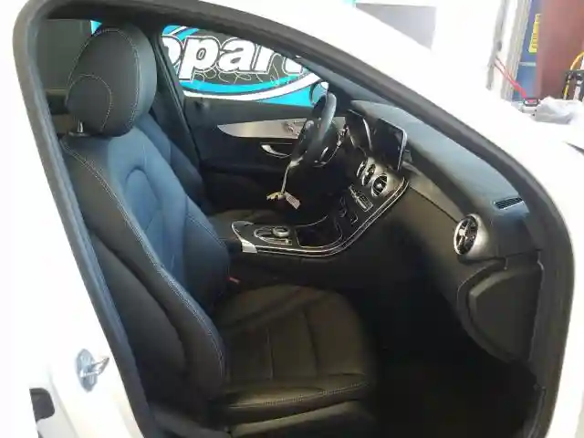55SWF8EBXKU320091 2019 MERCEDES-BENZ C 300 4MATIC-4