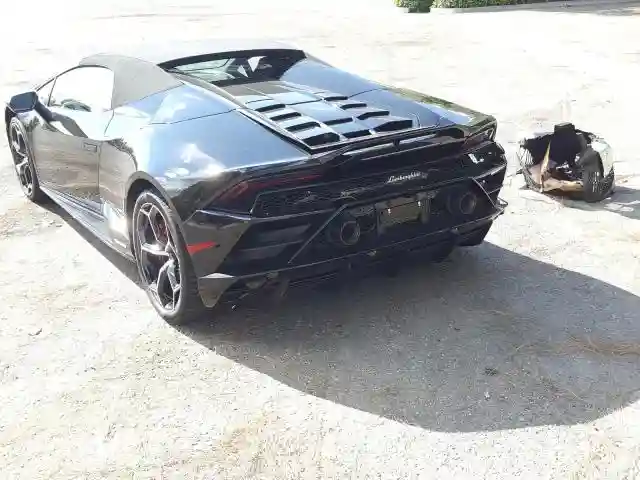 ZHWUT4ZF3LLA13443 2020 LAMBORGHINI HURACAN EVO-2