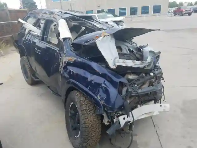 JTEBU5JR7J5516749 2018 TOYOTA 4RUNNER SR5/SR5 PREMIUM-0