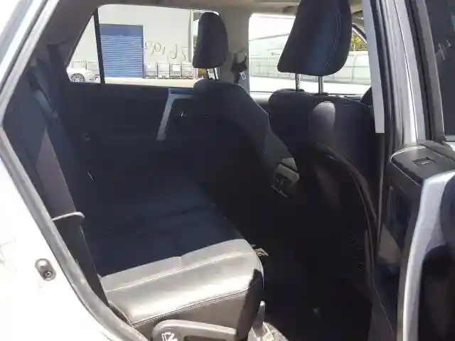 JTEBU5JR0J5510114 2018 TOYOTA 4RUNNER SR5/SR5 PREMIUM-5