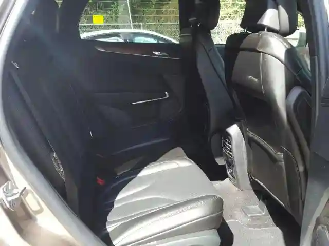 5LMCJ3C95KUL53117 2019 LINCOLN MKC RESERVE-5