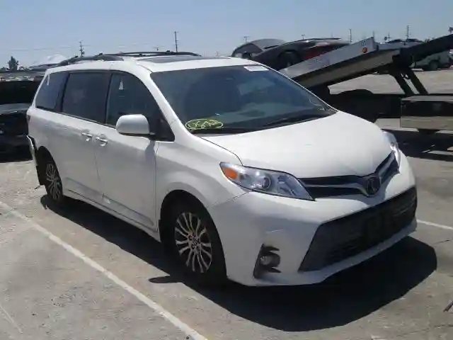 5TDYZ3DCXKS997376 2019 TOYOTA SIENNA XLE-0