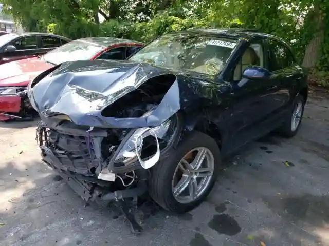 WP1AA2A56HLB05996 2017 PORSCHE MACAN-1