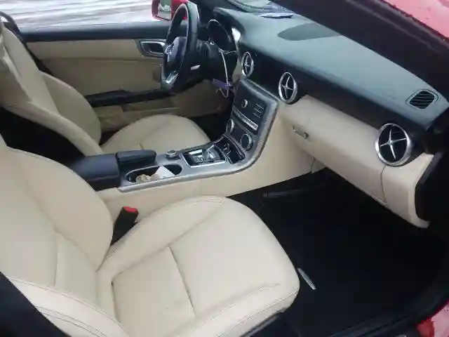 WDDPK3JA3JF156068 2018 MERCEDES-BENZ SLC 300-4