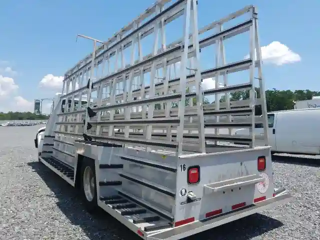 2NPNHM6X2HM434552 2017 PETERBILT 330-2