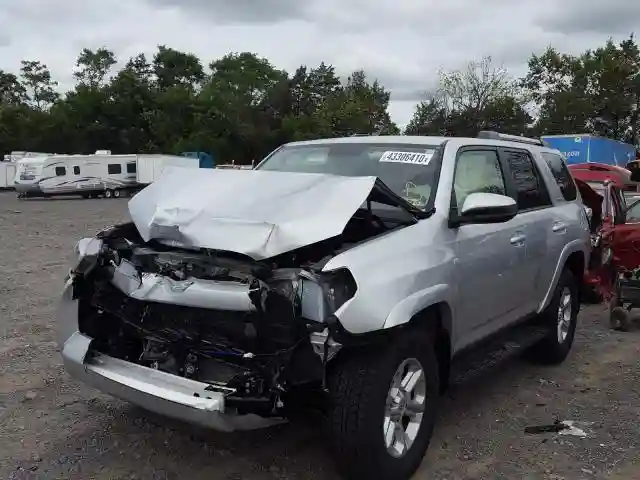 JTEBU5JR8K5716105 2019 TOYOTA 4RUNNER SR5-1