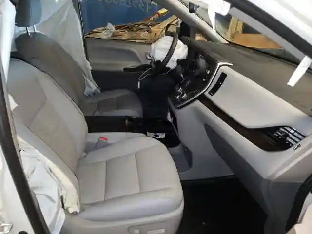 5TDYZ3DC4LS047502 2020 TOYOTA SIENNA XLE-4