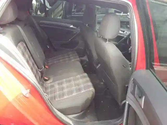 3VW447AUXJM296155 2018 VOLKSWAGEN GTI S/SE-5