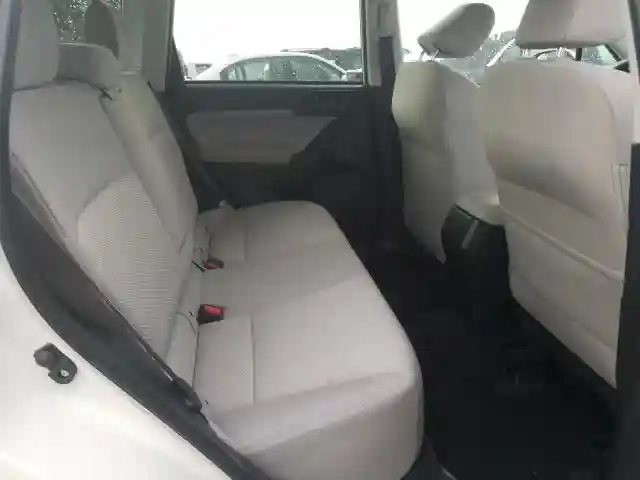 JF2SJAGC4JH597847 2018 SUBARU FORESTER 2.5I PREMIUM-5