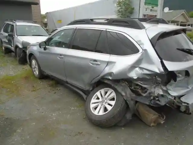 4S4BSACCXH3371669 2017 SUBARU OUTBACK 2.5I PREMIUM-2
