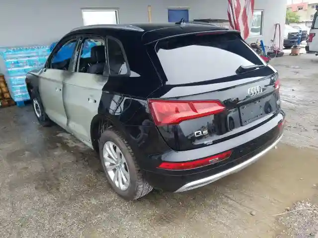 WA1ANAFY7J2127613 2018 AUDI Q5 PREMIUM-2