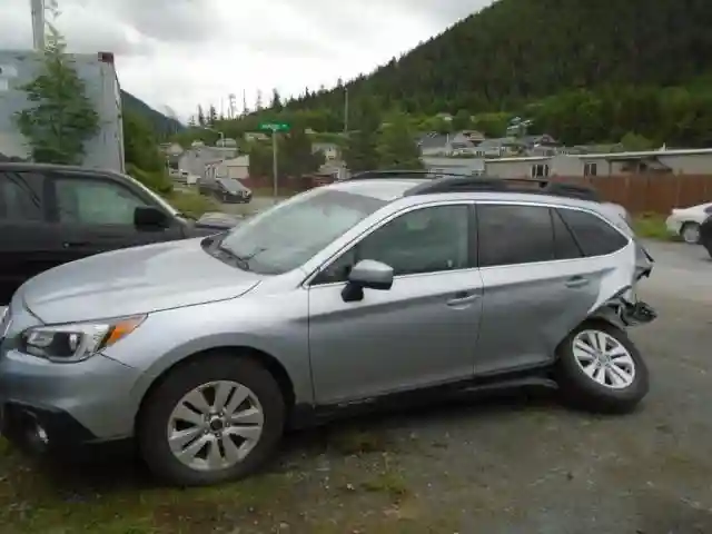 4S4BSACCXH3371669 2017 SUBARU OUTBACK 2.5I PREMIUM-1