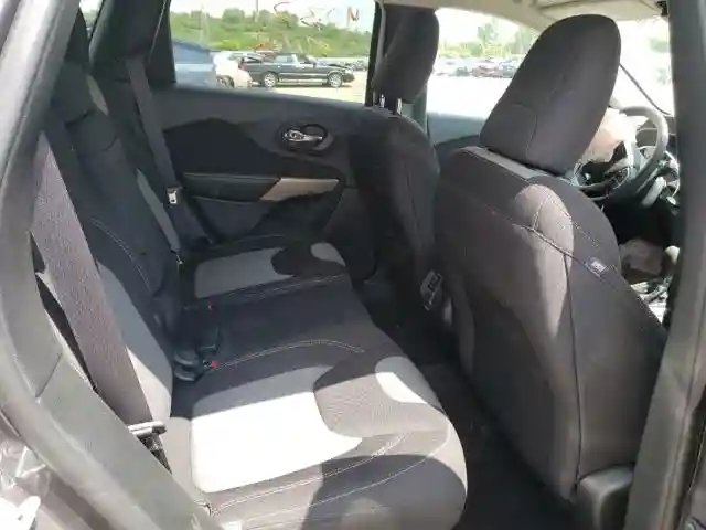 1C4PJLCBXJD552688 2018 JEEP CHEROKEE LATITUDE-5