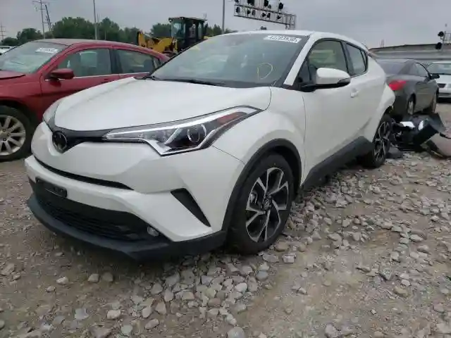 JTNKHMBX5K1041140 2019 TOYOTA C-HR XLE-1