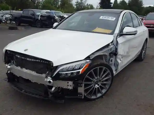 55SWF8DB5KU286093 2019 MERCEDES-BENZ C 300-1