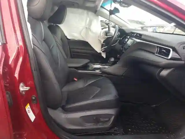 4T1B61HK4JU599574 2018 TOYOTA CAMRY XSE-4