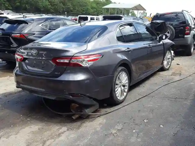 4T1F11AK4LU900146 2020 TOYOTA CAMRY XLE-3