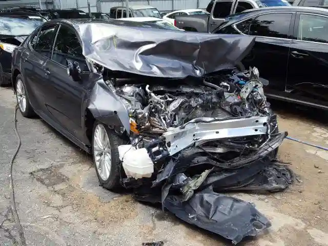 4T1F11AK4LU900146 2020 TOYOTA CAMRY XLE-0