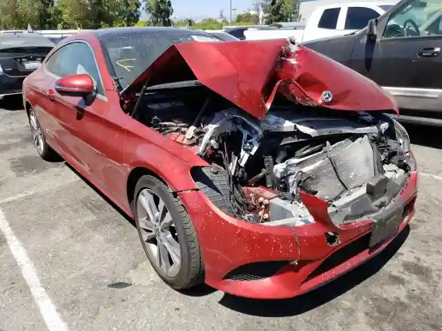 WDDWJ8DB9KF780815 2019 MERCEDES-BENZ C 300-0