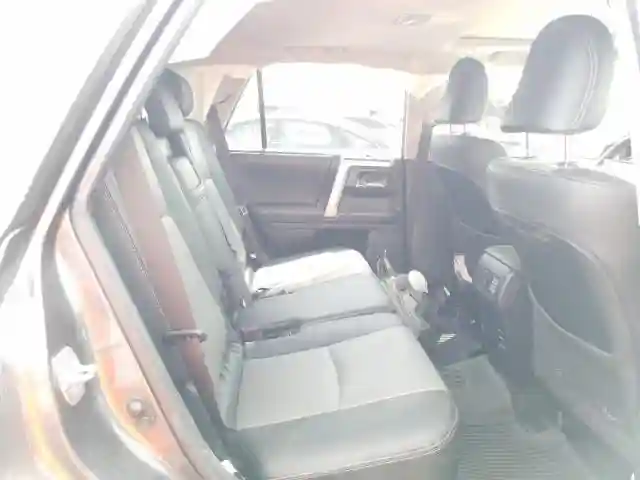 JTEBU5JR6K5610381 2019 TOYOTA 4RUNNER SR5-5